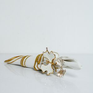 Porta guardanapo borboleta branco e dourado