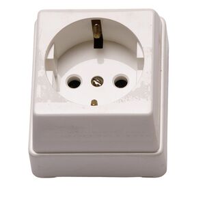 Tomada Schuko 2P+T 37131 CBR