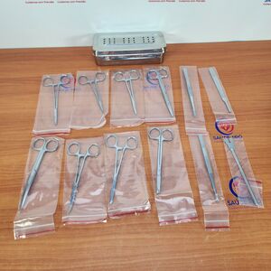 Kit de Pequena Cirurgia 13 Peças Inox Caixa Perfurada - Autoclavável