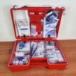 Kit de Primeiros Socorros Profissional para 50 Pessoas – Modelo GKB302 | Padrão Europeu CE