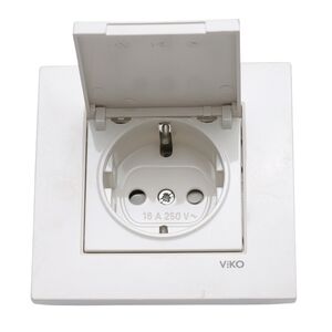 Tomada Shuko Branca Com Tampa Karre Ref. VIKO by Panasonic
